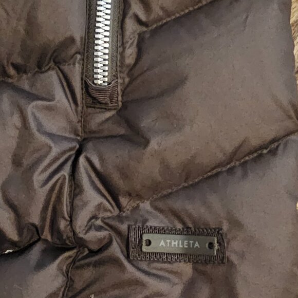 Athleta CYA Downieville Fur Goose Down Puffer Hooded Vest NWOT XS Green Olive - Picture 9 of 10